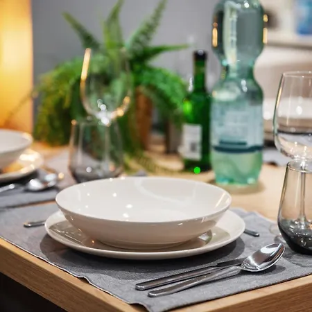 Edler Wohnraum Noble Stadtoase Mit Boxspringbett, Kaffeevollautomat, Lift&parkplatz Apartment *