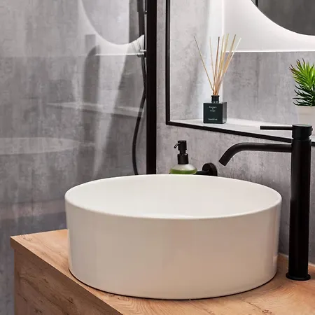 Edler Wohnraum Noble Stadtoase Mit Boxspringbett, Kaffeevollautomat, Lift & Parkplatz Апартаменты