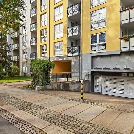 Apartment Edler Wohnraum Noble Stadtoase Mit Boxspringbett, Kaffeevollautomat, Lift&parkplatz *