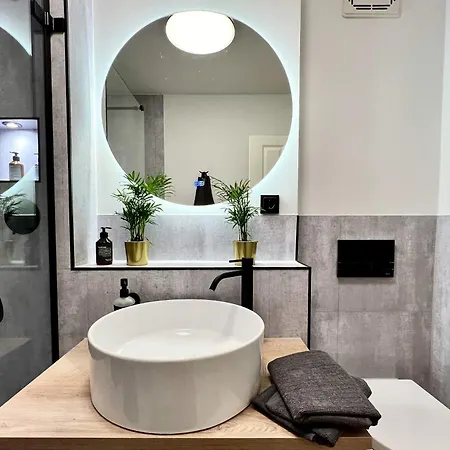 Edler Wohnraum Noble Stadtoase Mit Boxspringbett, Kaffeevollautomat, Lift & Parkplatz Апартаменты