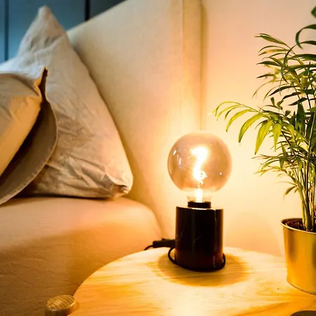 Edler Wohnraum Noble Stadtoase Mit Boxspringbett, Kaffeevollautomat, Lift & Parkplatz Daire *