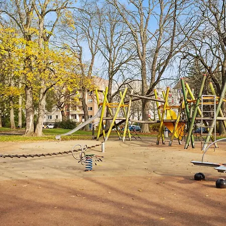 Edler Wohnraum Noble Stadtoase Mit Boxspringbett, Kaffeevollautomat, Lift&parkplatz Apartment Chemnitz