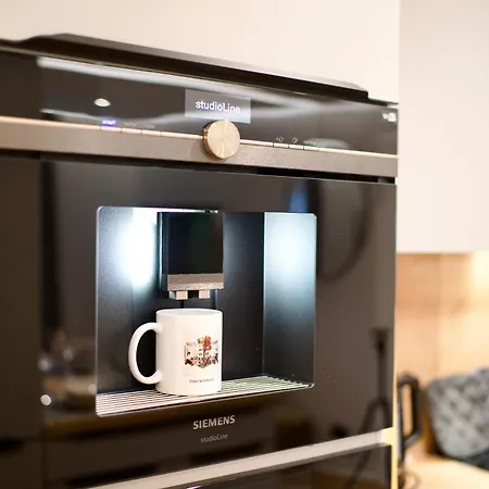 Apartment Edler Wohnraum Noble Stadtoase Mit Boxspringbett, Kaffeevollautomat, Lift&parkplatz