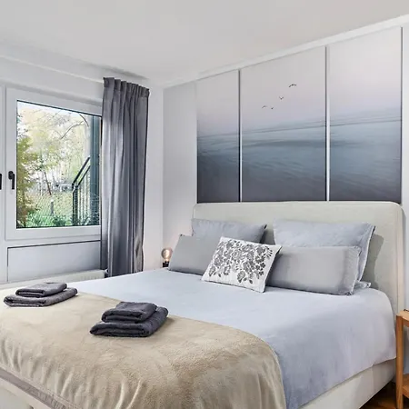 Edler Wohnraum Boutique-apartment Mit Boxspringbett, Siemens-kaffeevollautomat, Lift, Garage & Wlan 418 Mbps Апартаменты Хемниц