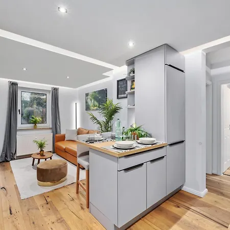Edler Wohnraum Boutique-apartment Mit Boxspringbett, Siemens-kaffeevollautomat, Lift, Garage & Wlan 418 Mbps Апартаменты Хемниц